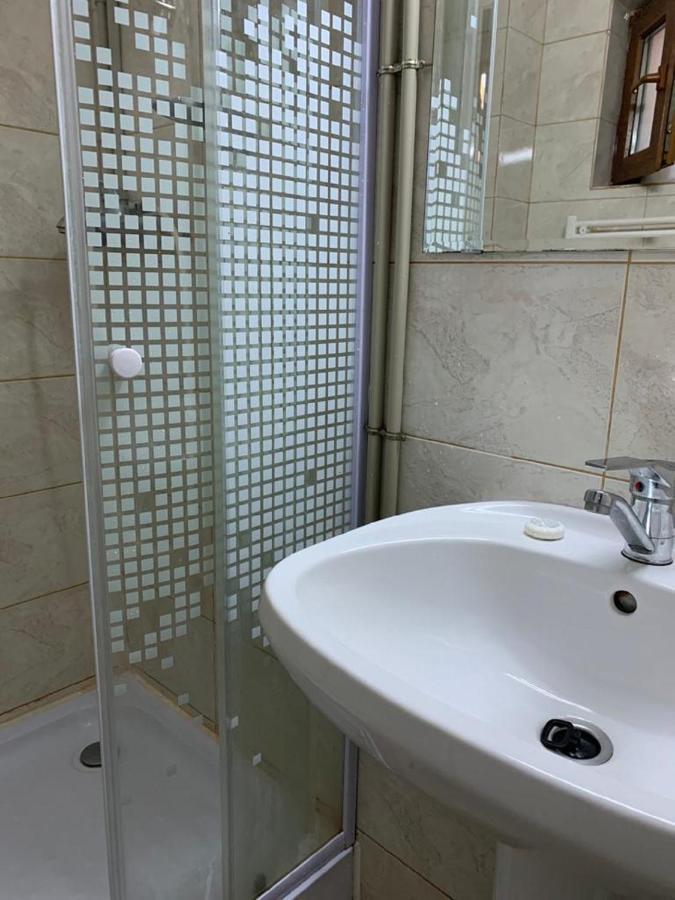 Hotel Casa Romaneasca Otopeni Ngoại thất bức ảnh