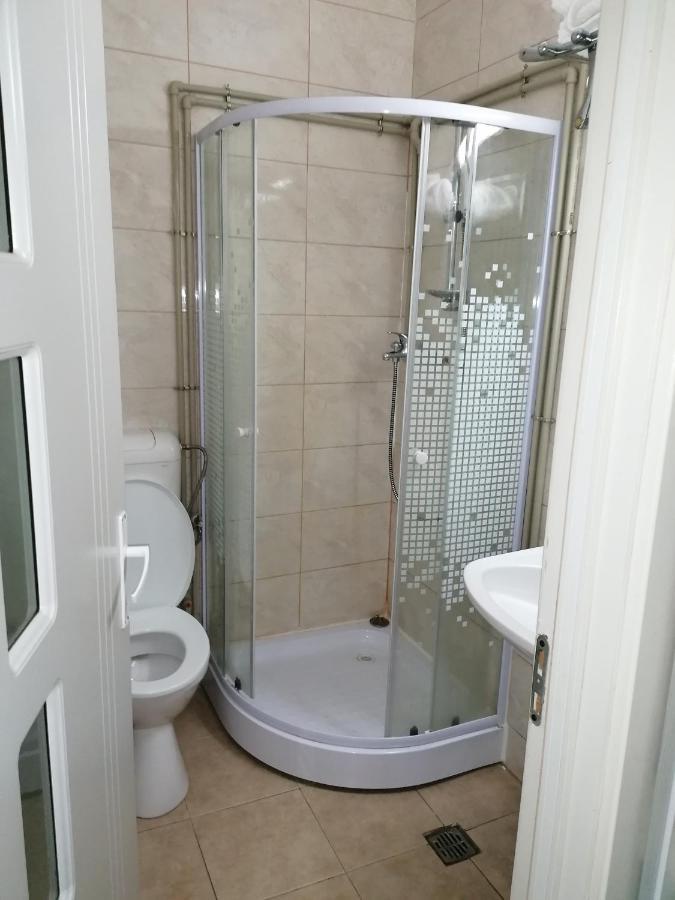 Hotel Casa Romaneasca Otopeni Ngoại thất bức ảnh