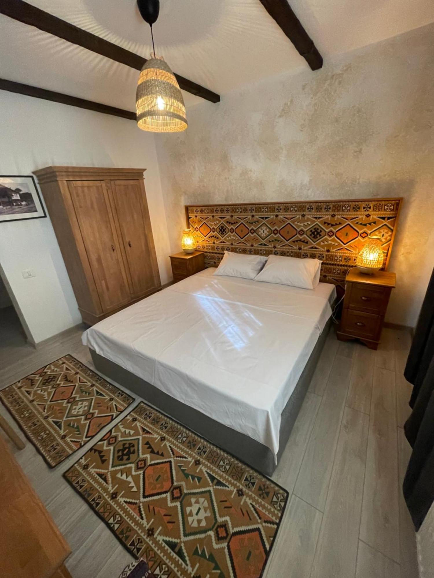 Hotel Casa Romaneasca Otopeni Ngoại thất bức ảnh