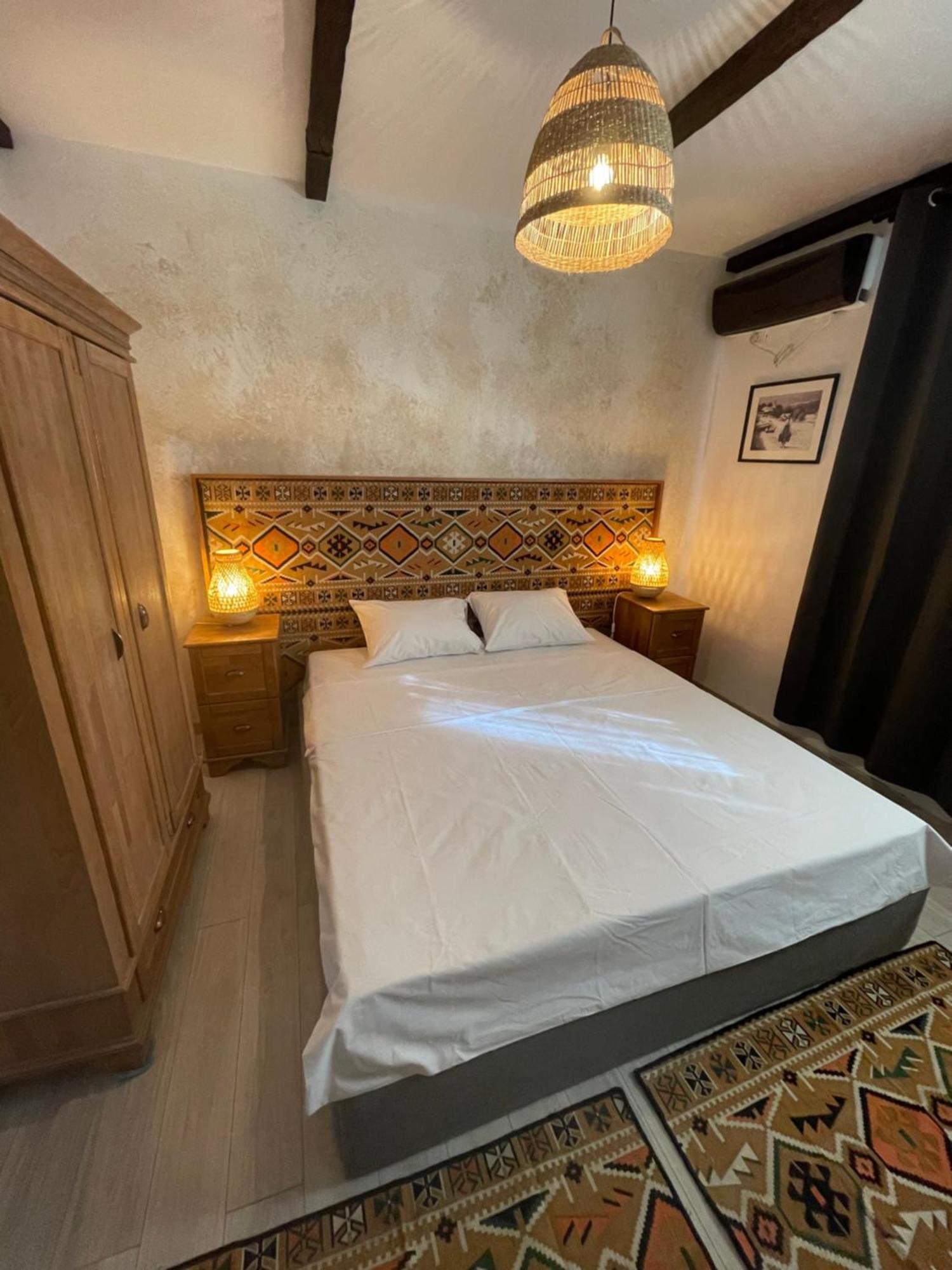 Hotel Casa Romaneasca Otopeni Ngoại thất bức ảnh